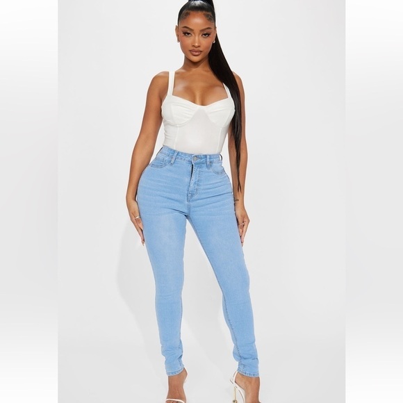 FASHION NOVA Booty Lifting High Rise Stretch Skinny Jeans Size 15 NWT - Picture 1 of 7